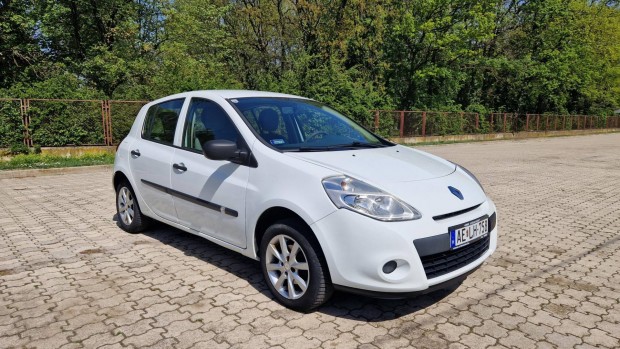 Renault Clio 1.2 16V Night&Day Mszaki 2026/10...