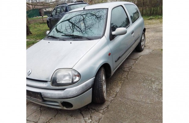 Renault Clio 1,2 16v.Tech Road,egyben vagy alkatrészenként