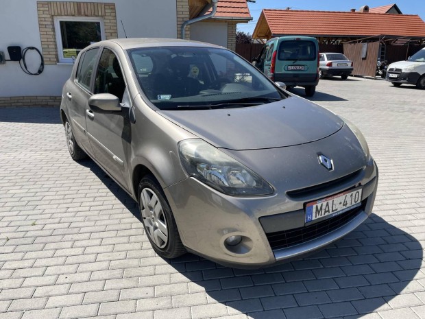 Renault Clio 1.5 dCi Authentique frissen szervi...