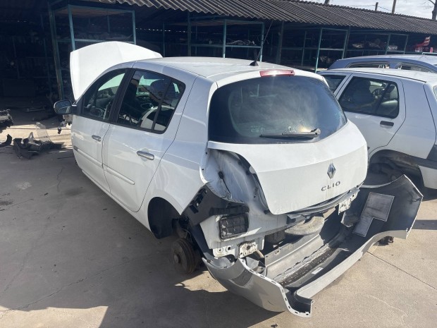 Renault Clio 3 2011 1.1 55kw alkatr�szei elad�