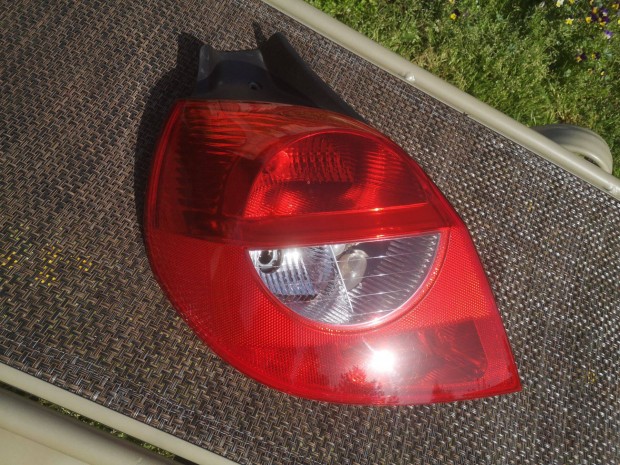 Renault Clio 3 gy�ri bal h�ts� l�mpa