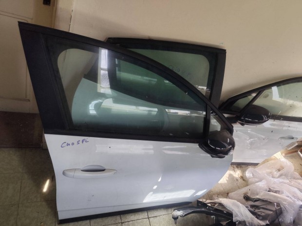 Renault Clio 5 2024 4 ajt s hts lkhrt