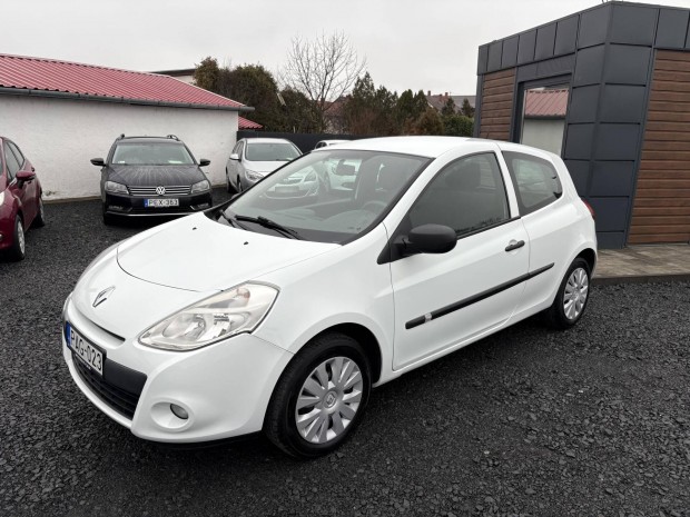 Renault Clio III 1.5 dCi Soci�t� Vezetett szerv...