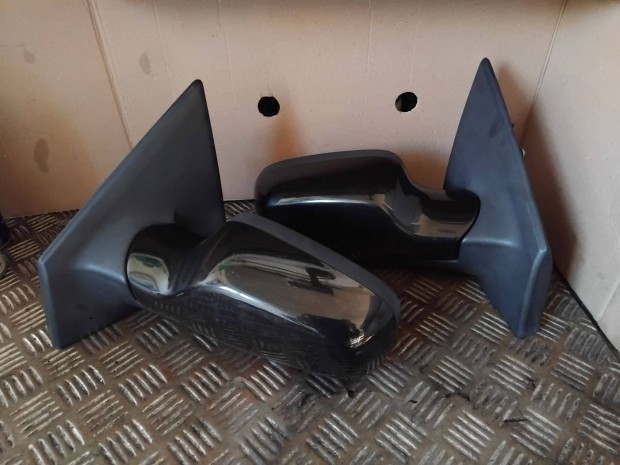 Renault Clio III Elektromos K�ls� visszapillant� / P�rban