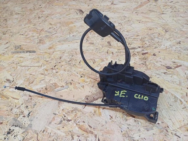 Renault Clio III (2005-2013) Jobb Els� Ajt� K�zpontiz�r