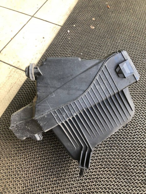 Renault Clio III lgtmegmr s lgszrhz posta megoldhat