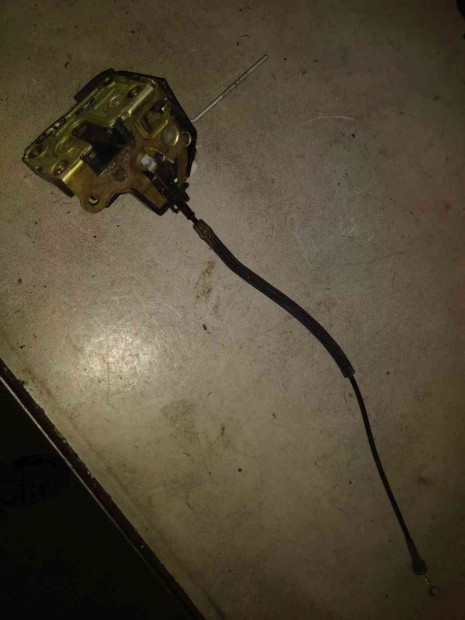 Renault Clio II Bal Els� Ajt� Z�rszerkezet