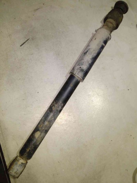 Renault Clio II H�ts� Leng�scsillap�t�