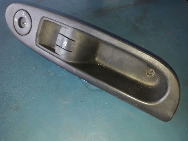 Renault Clio II Jobb Els� Ablakemel� Kapcsol�