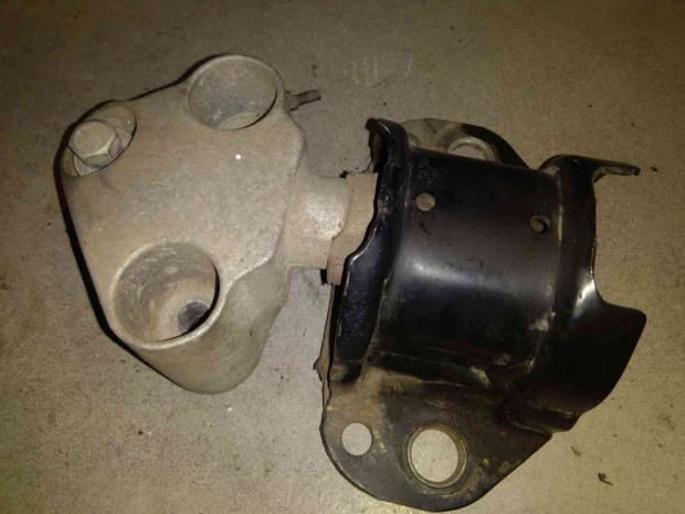 Renault Clio II Jobb Motortartó Bak