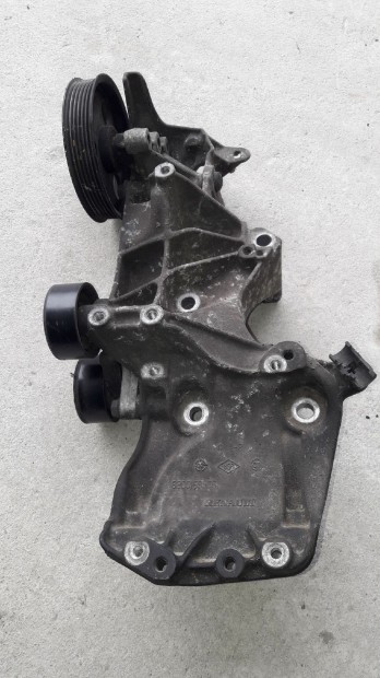 Renault Clio II Kl�ma Kompresszor Tart� Konzol