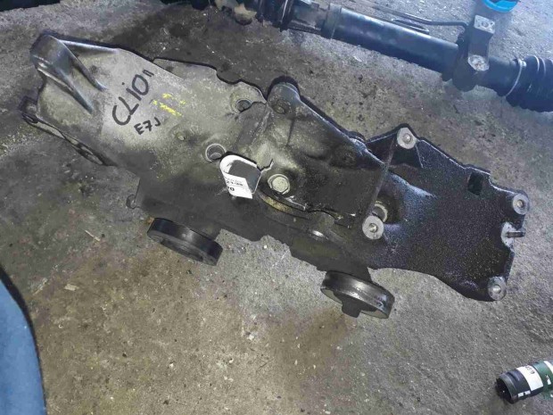 Renault Clio II Korm�nyszerv� Szivatty� Tart� Bak - Gener�tor Tart�