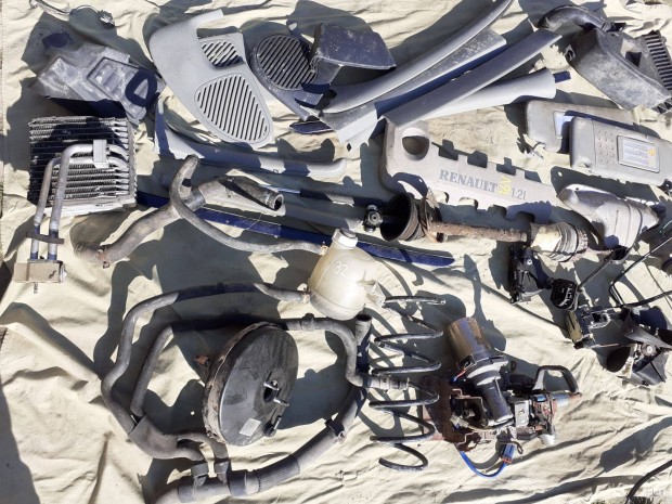 Renault Clio II alkatr�szek