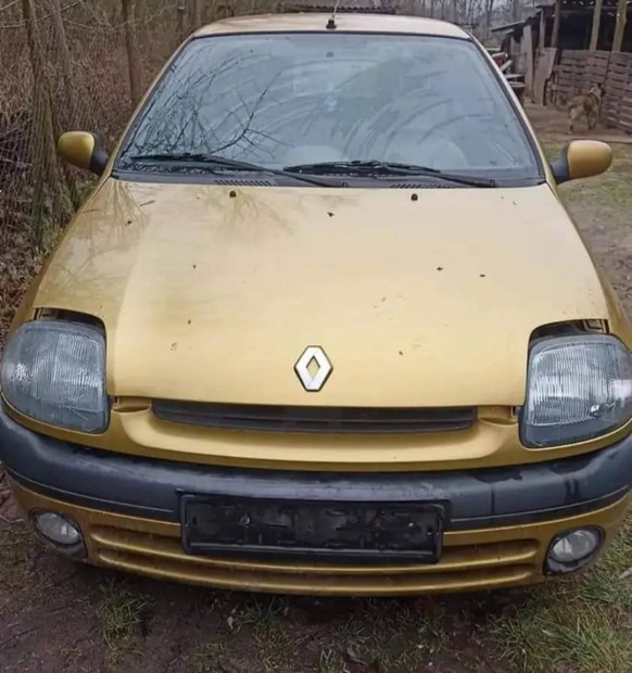 Renault Clio II megmaradt alkatrszek.