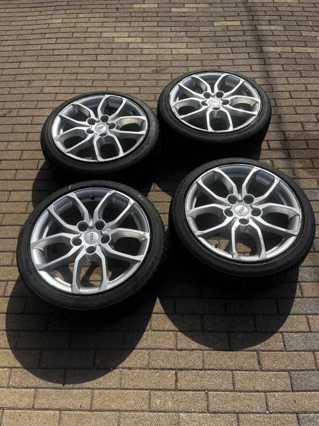 Renault Clio RS 5x114,3 17" 205/45/17