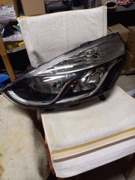 Renault Clio (Clio IV) 2012.11.01-2016.01.01 Fényszóró H1/H7 bal króm