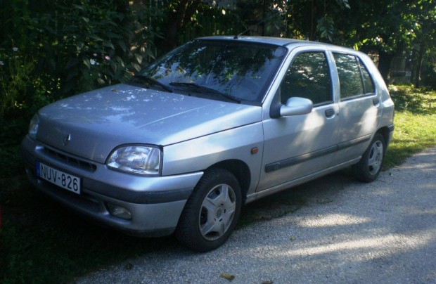 Renault Clio - automata