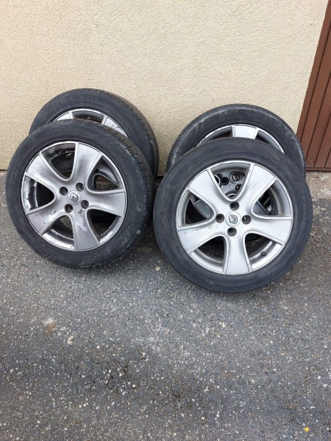 Renault Clio alufelni garnitúra 195/55 16 nyári gumival