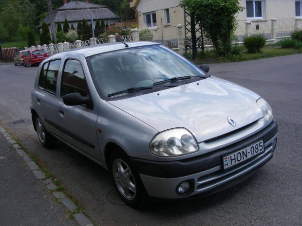 Renault Clio elad