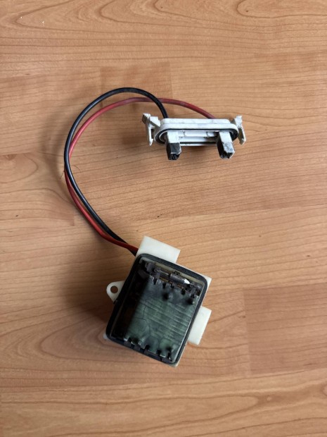 Renault Clio f�t�motor el�t�t ellen�ll�s