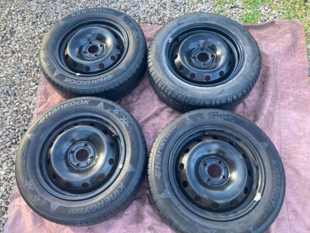 Renault Clio kerekek 185/65 R15 gumikkal