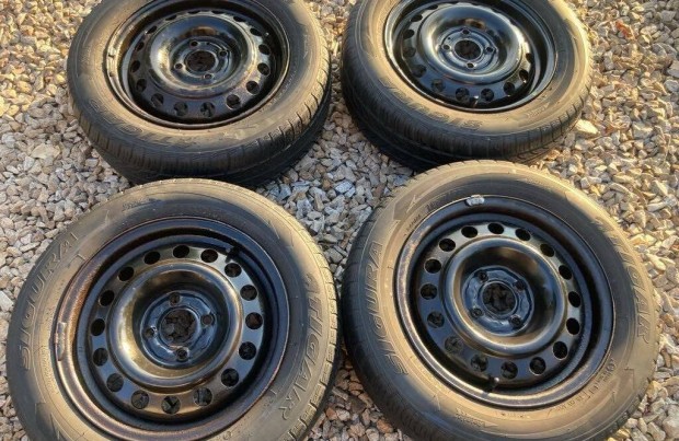 Renault Clio komplett kerekek 175/65 R14 gumikkal