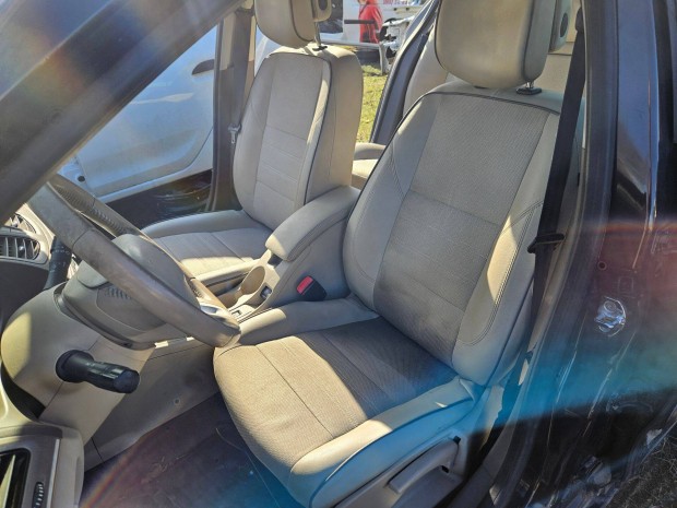 Renault Fluence fél bőr ülés ülések belső 2010-