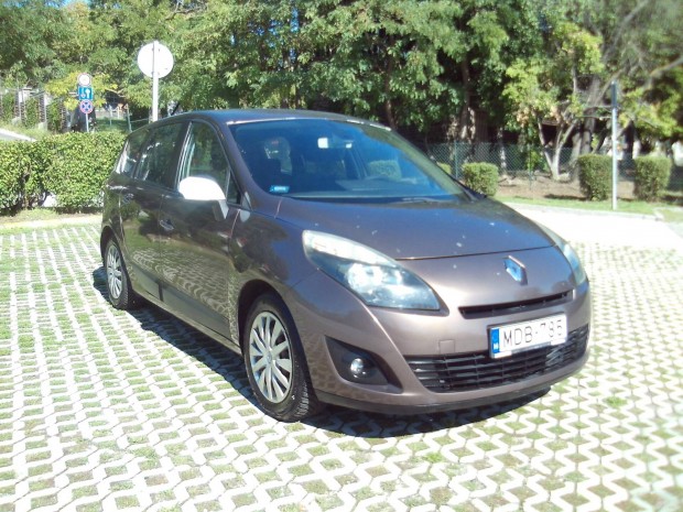 Renault GRAND Scenic Scénic 1.5 dCi Dynamique 2...