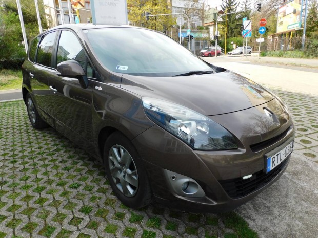 Renault GRAND Scenic Scénic 1.6 dCi Stop&Start...