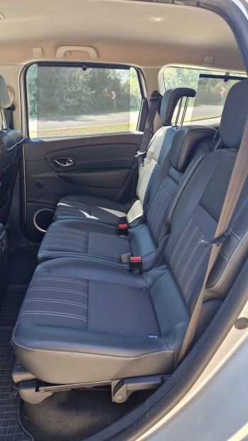 Renault Grand Scenic 1.5 dCi 7 Szemlyes Digitklma Navi Flbr 