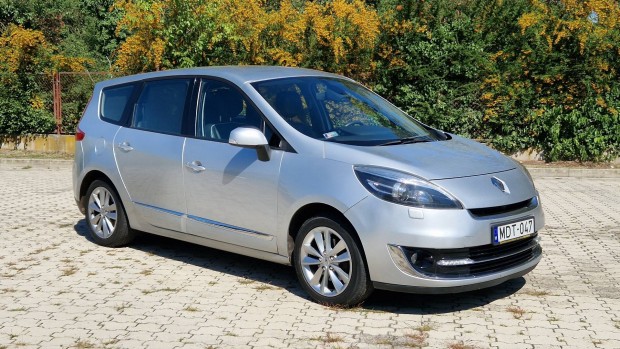 Renault Grand Scenic 1.5 dCi 7 Szem�lyes Digitkl�ma Navi F�lb�r 