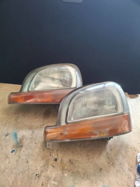 Renault Kanggo bal els� l�mpa