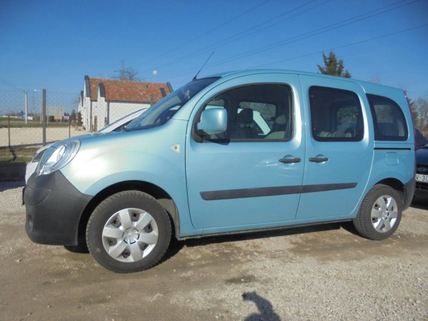 Renault Kangoo 1.6 16V Expression Szervizknyves