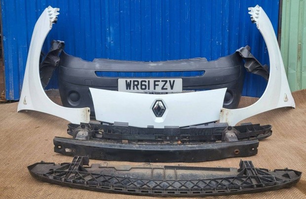Renault Kangoo 2 II 2008- gyári 8200501560 első lökhárító alsó koptató