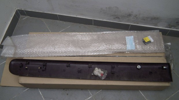 Renault Kangoo Dszlc 8200077535 jobb els Ajtdszlc