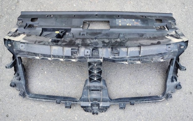Renault Kangoo III. első lökhárító felső burkolat