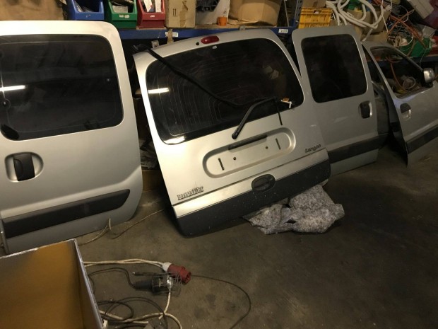 Renault Kangoo hibárlan ajtók eladóak!