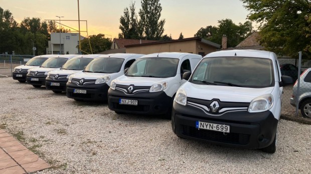 Renault Kangoo-k brelhetk hossz tvra!