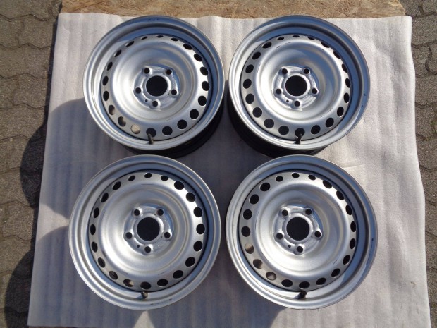 Renault Kangoo lemezfelni 15-s, 5108-as oszt jszeren elad