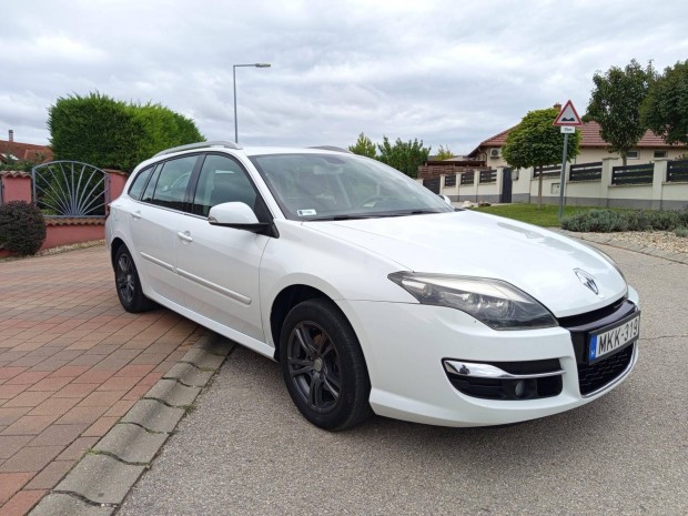 Renault Laguna 1.5 dCi Expression 2013-As Model...