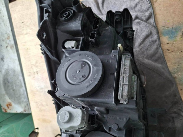 Renault Laguna 3 PH 2 Xenon l�mpa kanyark�vet�s 260105823R jobb els�