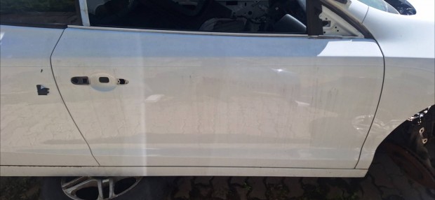 Renault Laguna 3 coupe jobb ajt�