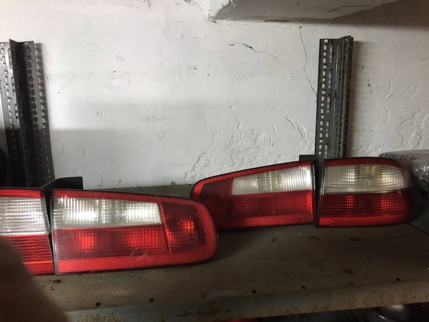 Renault Laguna III hátsó lámpa