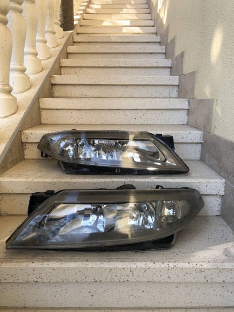Renault Laguna II Xenon f�nysz�r� p�r 