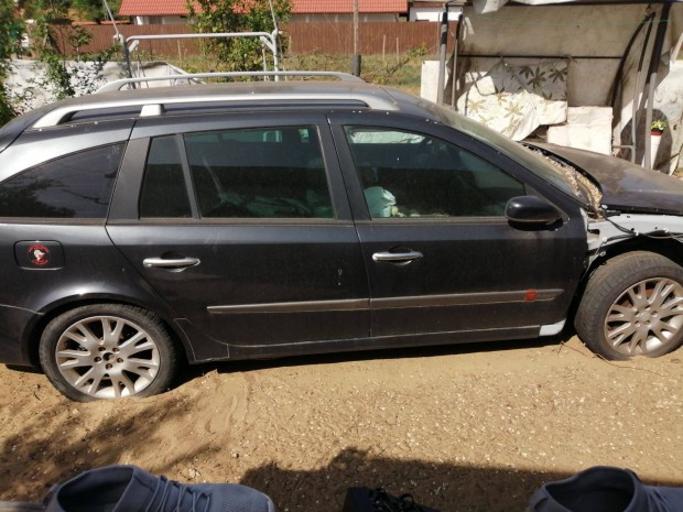 Renault Laguna II kombi 2.2DCI donornak vagy alkatrésznek egyben eladó