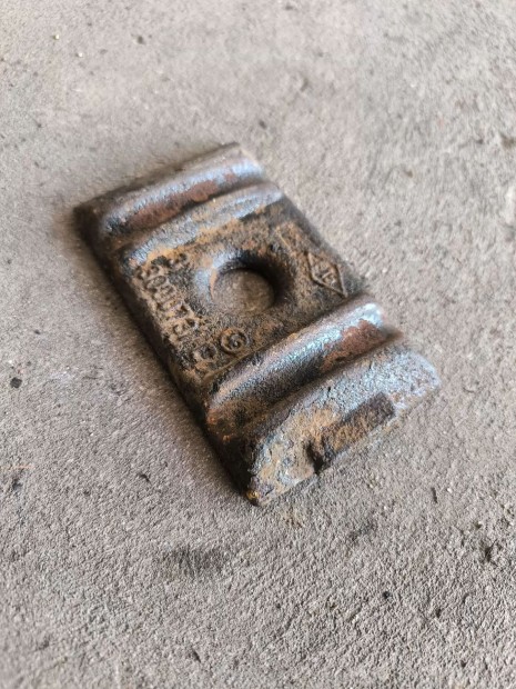 Renault MASTER Opel MOVANO 03 Laprug� csavar f�m t�ny�r vas lemez 5074