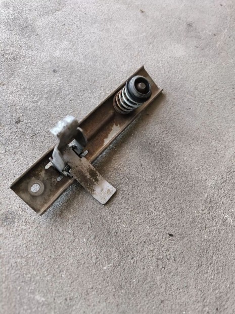 Renault MASTER Opel MOVANO 03- Motorh�ztet� nyit� kar foganty� 5064