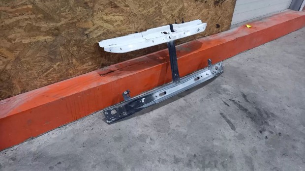 Renault MASTER Opel MOVANO 98 Els� l�kh�r�t� merev�t� kereszttart� 605