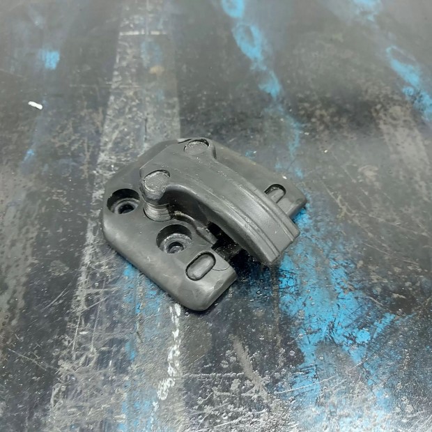 Renault MASTER Opel MOVANO 98- H�ts� ajt� hat�rol� r�gz�t� fix�l� 1736