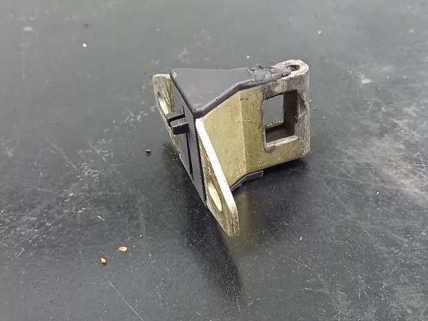 Renault MASTER Opel MOVANO 98- H�ts� ajt� z�rszerkezet ellendarab 0761